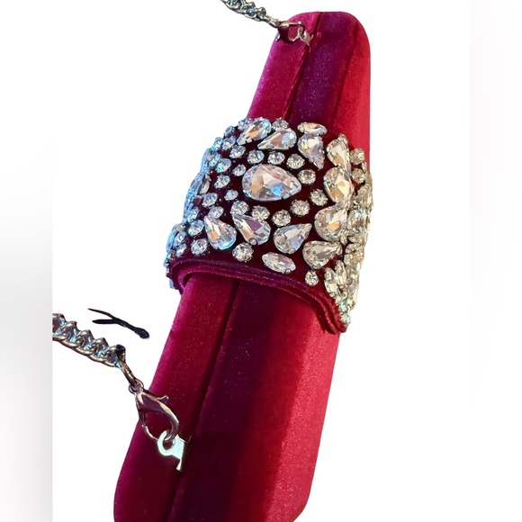House of Harlow 1960 NWT Stunning Ruby Red Velvet Jeweled Crossbody Clutch (209) - Picture 5 of 10